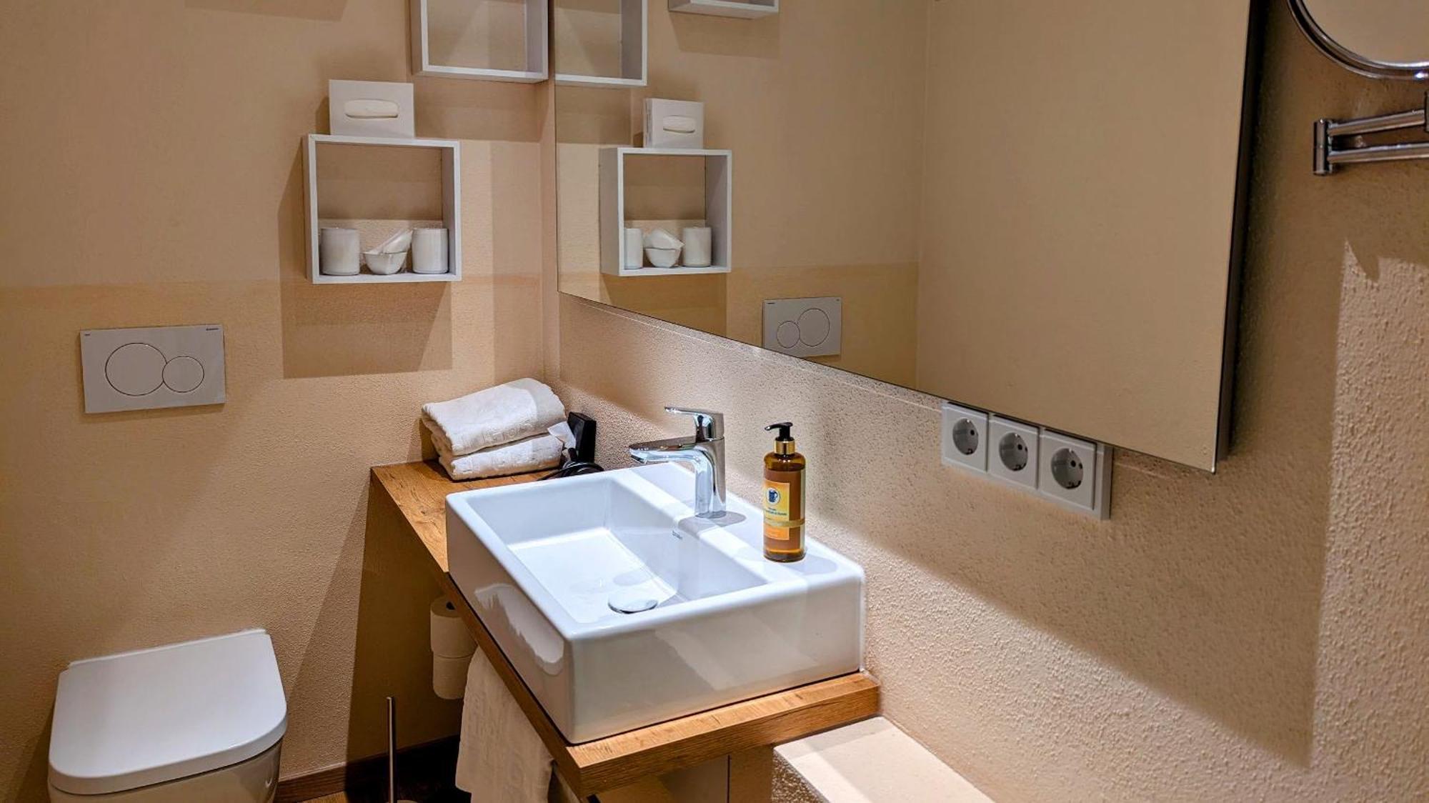 Hotel Brauerei Gasthof Hoehn Memmelsdorf Buitenkant foto